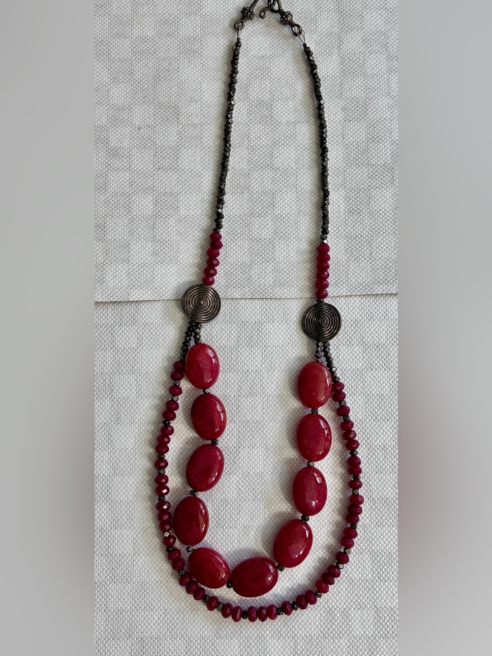Red Stone Beaded Double-Strand Women's Necklace - Unbranded